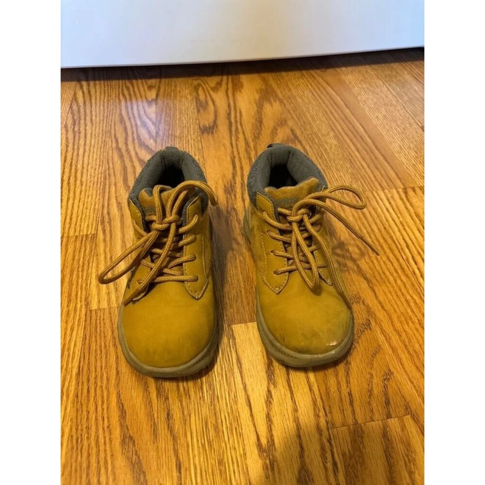 Oshkosh Shoes Size 11 M